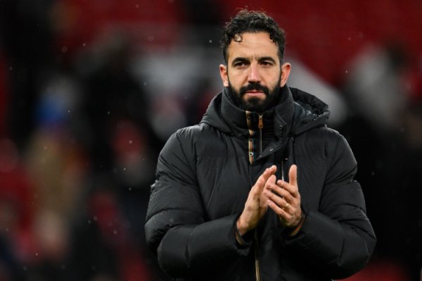 阿莫林：我感受到曼联的东谈主们但愿我留在这，低谷时统统东谈主齐在相沿